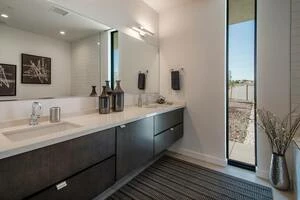 Hot Sale 👍 Brizo Litze 8 in. Towel Bar in Polished Chrome 🧨 4 Hot Sale 👍 Brizo Litze 8 in. Towel Bar in Polished Chrome 🧨 - Image 2